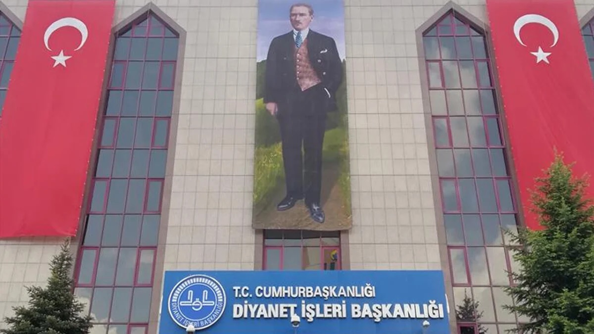 Diyanet İşleri Başkanlığı 3.209 Personel Alımı Başladı! En Az Lise ve 50 KPSS ile İmam Hatip ve Kur’an Kursu Öğreticisi Alımı