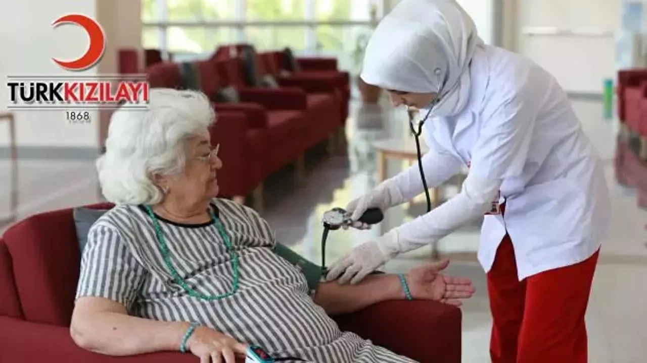 Türk Kızılay İstanbul’da Yaşlı Bakım Personeli Alımı Başladı!