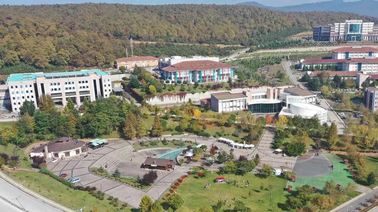 Düzce Üniversitesi 2026 Sözleşmeli Personel Alımı Başladı! 24 Kadro İçin e-Devlet Başvuruları Açıldı